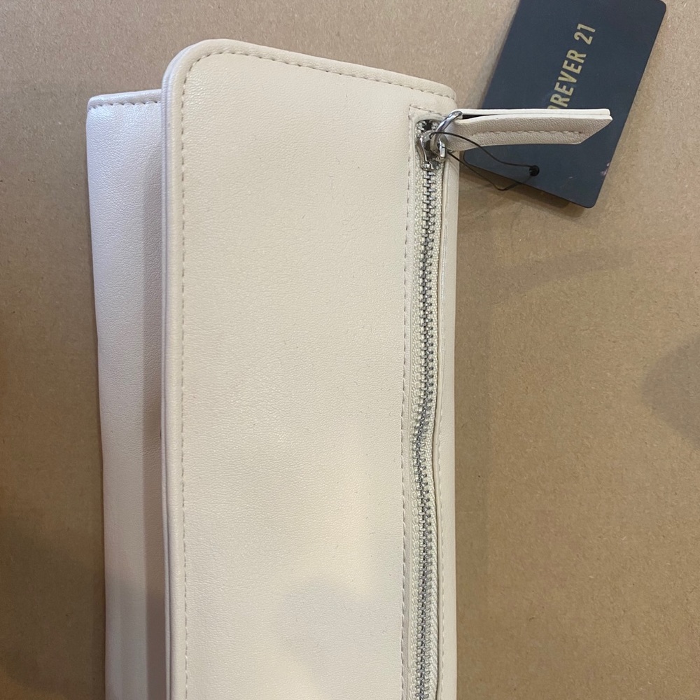 Forever 21 brand new women’s wallet